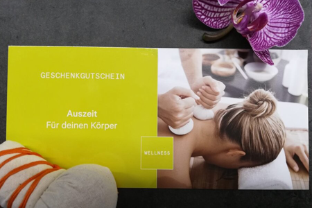 Geschenkgutschein für eine Massage, Gesichtsbehandlung, Fußpflege oder Kosmetikprodukte