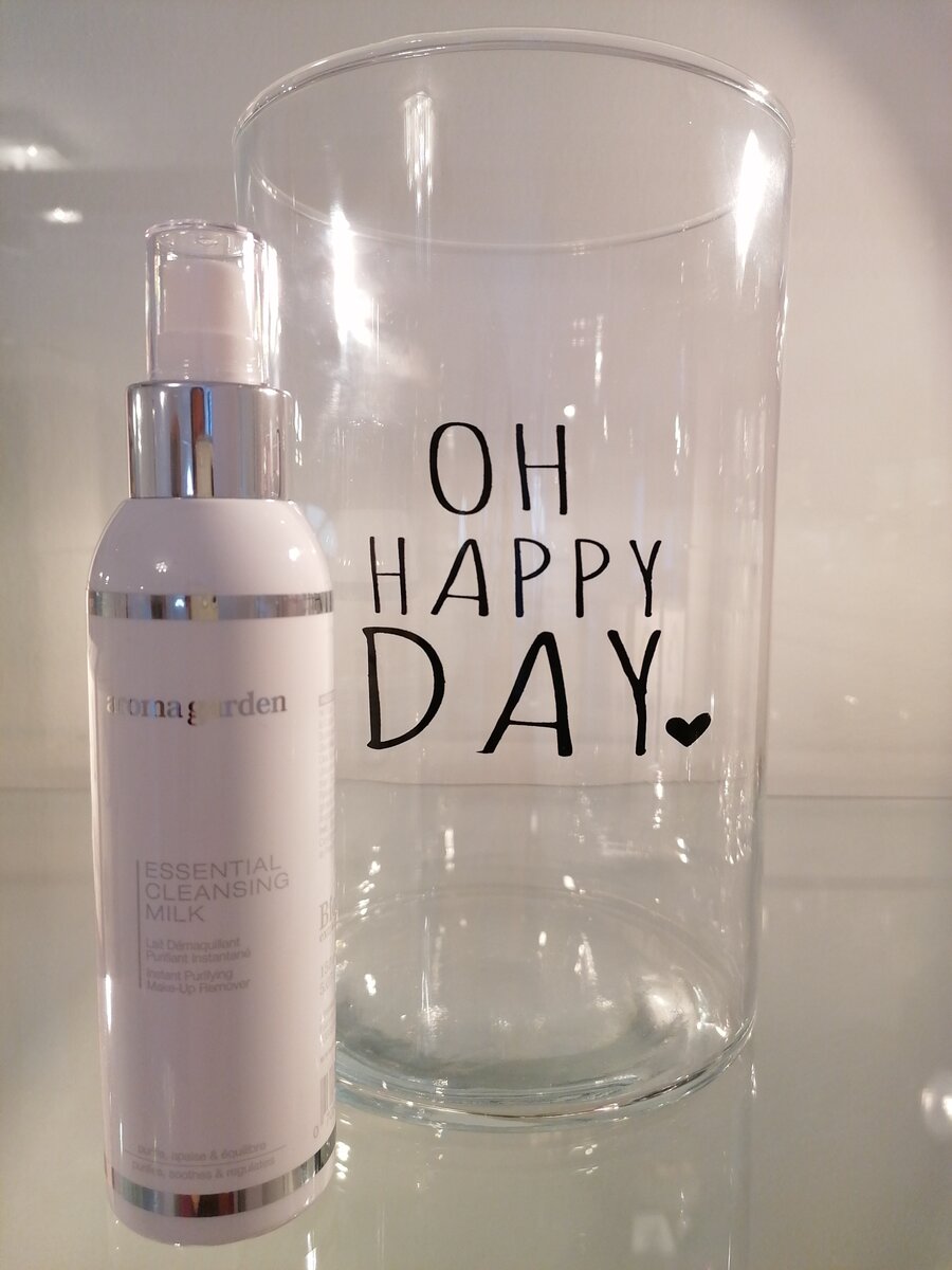 Essential Cleansing Milk